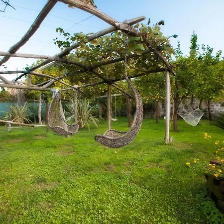 شقة Casa Sorrento, Immerso Nel A Pochi Passi Dal Centro سورينتو