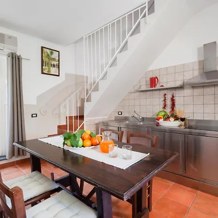 Casa Sorrento, Immerso Nel A Pochi Passi Dal Centro * Sorrent